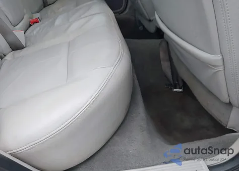 2004 Mercury Grand Marquis Gs из США, поврежденный, VIN 2MEFM74W24X654185